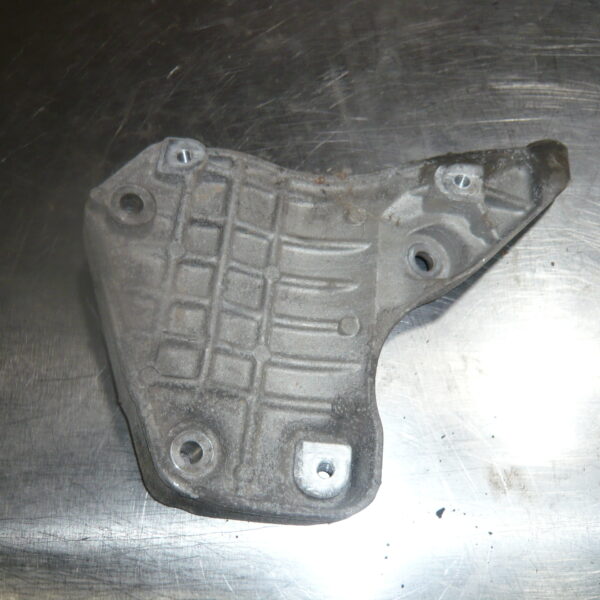 3.0L - AC Bracket - 2014 - 2018 - Used