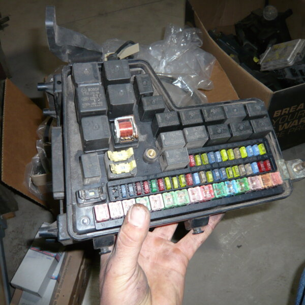 Fuse Box - TIPM Module - 2002 - 2005 - Used - 56051040AD (CORE)