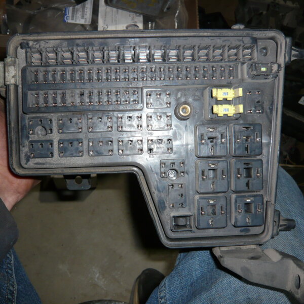 Fuse Box / TIPM Module - 2005 - 1500 - Used - 05026034AB