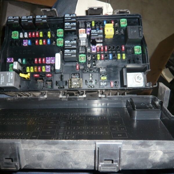 3.6L - Fuse Box - PDC - 2013 - 2014 - Used - 68192083AH