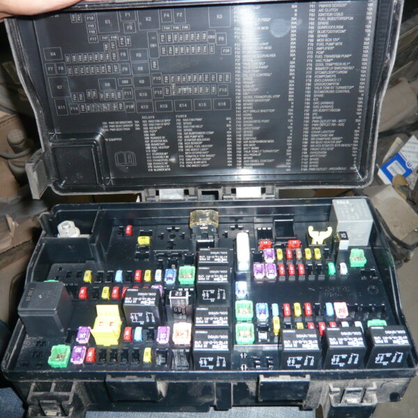 3.6L – Fuse Box – Tipm – 2015 – 2021 – Used – 68322373AB – 1500